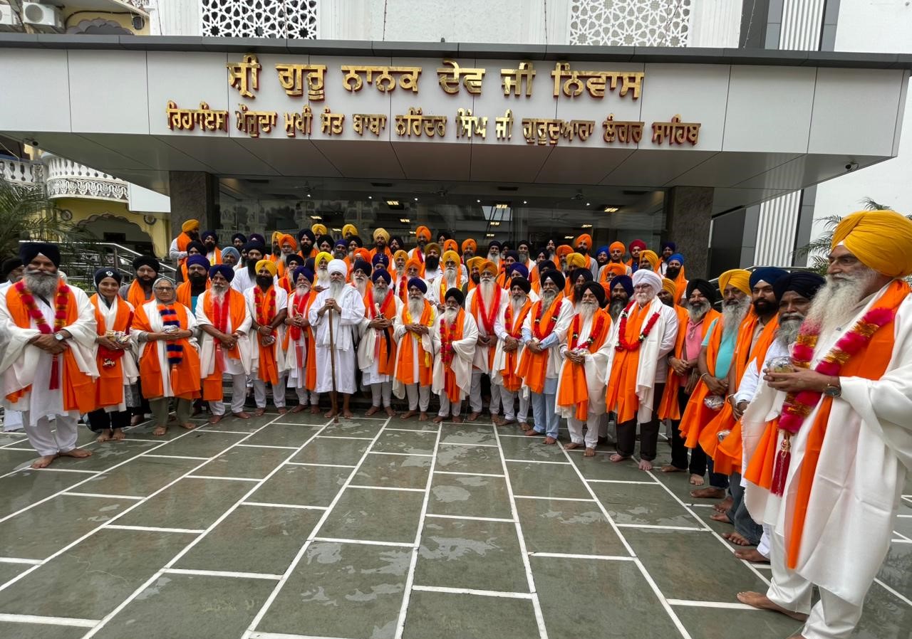 ਅਸਾਮ ਤੋਂ ਆਰੰਭ ਹੋਏ ਸ਼ਹੀਦੀ ਨਗਰ ਕੀਰਤਨ ਦਾ ਤਖ਼ਤ ਸ੍ਰੀ ਹਜ਼ੂਰ ਸਾਹਿਬ ਪਹੁੰਚਣ ’ਤੇੇ ਸੰਗਤਾਂ ਵੱਲੋਂ ਭਰਵਾਂ ਸਵਾਗਤ