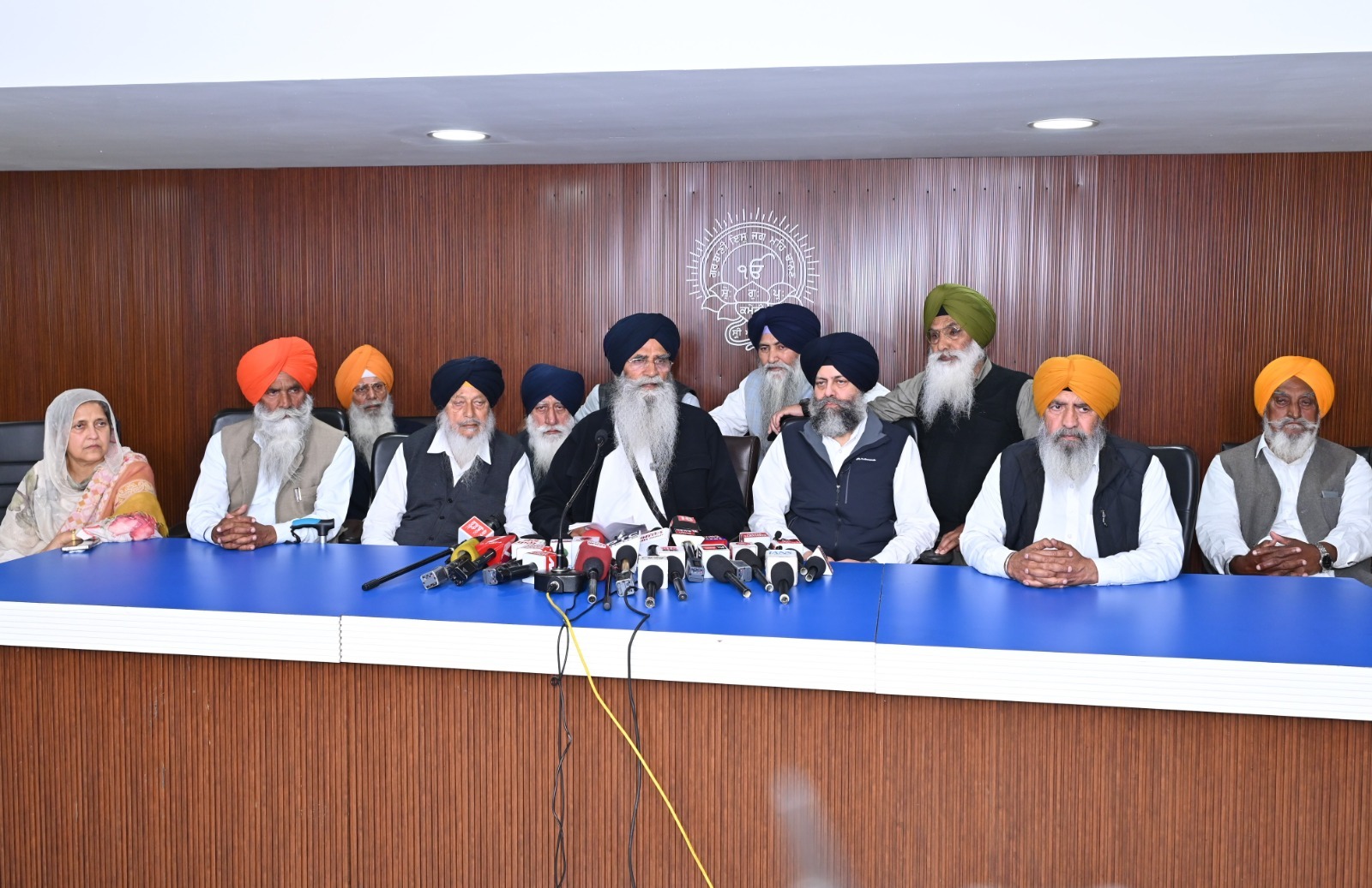 ਸ਼੍ਰੋਮਣੀ ਕਮੇਟੀ ਪ੍ਰਧਾਨ ਵਲੋਂ ਗਿਆਨੀ ਰਘੁਬੀਰ ਸਿੰਘ ਨੂੰ 72 ਘੰਟਿਆਂ ਦਾ ਅਲਟੀਮੇਟਮ : ਇਲਜ਼ਾਮਾਂ ਸਬੰਧੀ 72 ਘੰਟਿਆਂ ਵਿਚ ਸਬੂਤ ਪੇਸ਼ ਕਰਨ