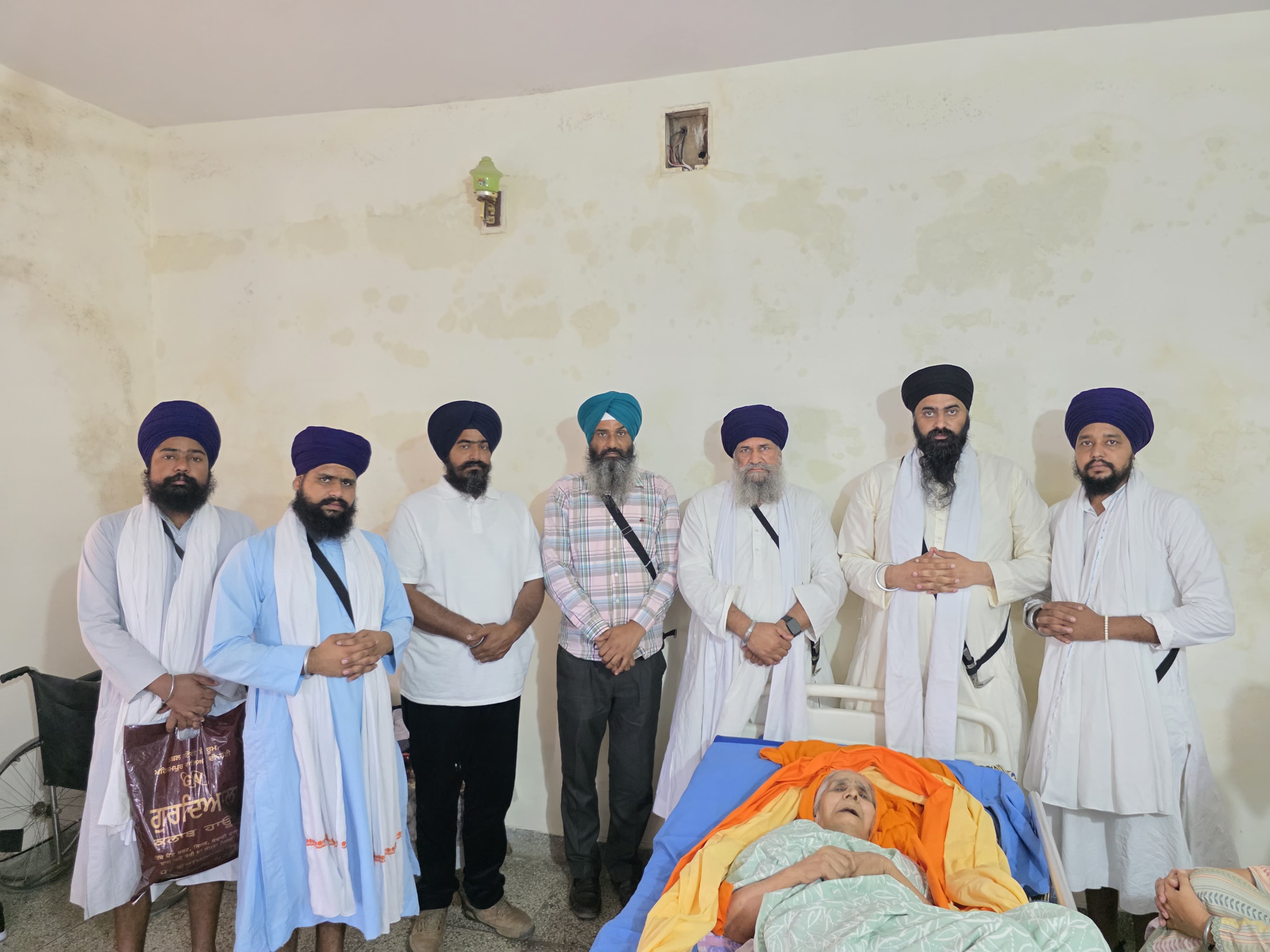 ਦਮਦਮੀ ਟਕਸਾਲ ਨੇ ਭਾਈ ਹਵਾਰਾ ਦੀ ਮਾਤਾ ਬੀਬੀ ਨਰਿੰਦਰ ਕੌਰ ਦੀ ਸਿਹਤ ਹਾਲ ਜਾਣਿਆ।