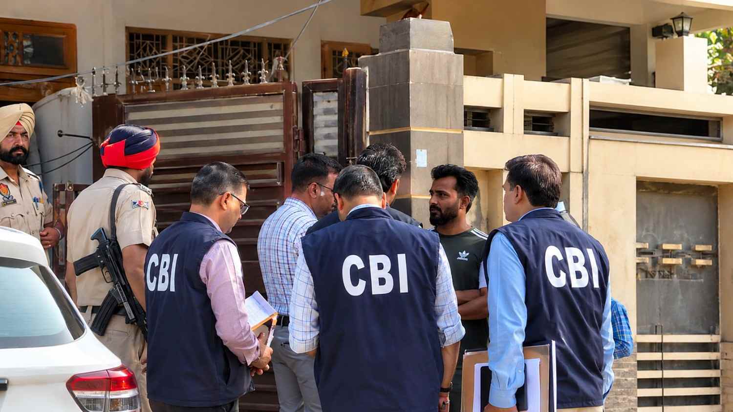 ਝੋਟਾ ਕਤਲ ਮਾਮਲੇ ਦੀ ਜਾਂਚ ਤੇਜ਼: CBI ਵੱਲੋਂ ਪਰਿਵਾਰ ਦੇ ਬਿਆਨ ਦਰਜ, ਮੁਲਜ਼ਮਾਂ ਦੇ ਘਰਾਂ ਤੱਕ ਪਹੁੰਚੀ ਜਾਂਚ ਟੀਮ